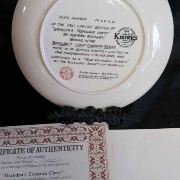 NORMAN ROCKWELL DISPLAY PLATE "GRANDPAS TREASURE CHEST" PLATE 2 IN THIS SERIES - Picture 6 of 6
